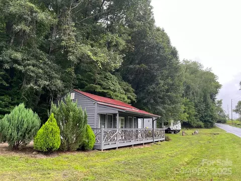1961 Cane Creek Rd, Fletcher, NC 28732