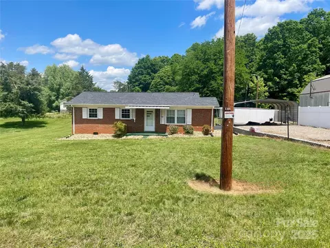 1802 Young Dr, Conover, NC 28613