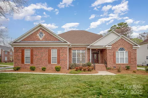 1730 Sanridge Wind Ln, Charlotte, NC 28262