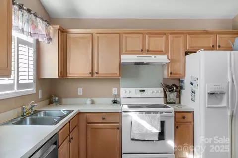 Kitchen - 2003 Sunlight Path Dr, Monroe, NC 28110 photo 2 of 4