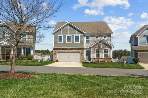 138 Carolina Ash Ln, Mooresville, NC 28117