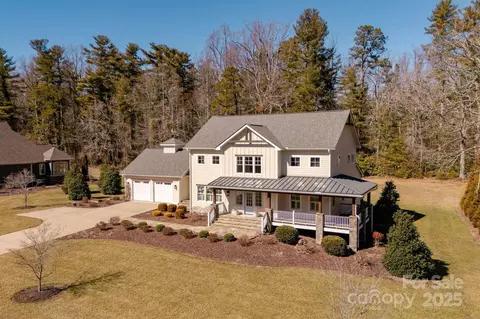 74 Shipman 2 Pkwy #2, Flat Rock, NC 28731