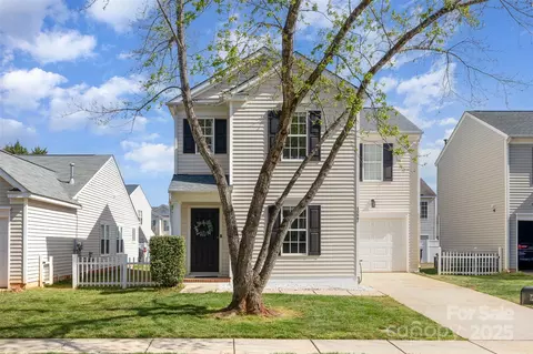 1227 Triece Ln, Charlotte, NC 28215