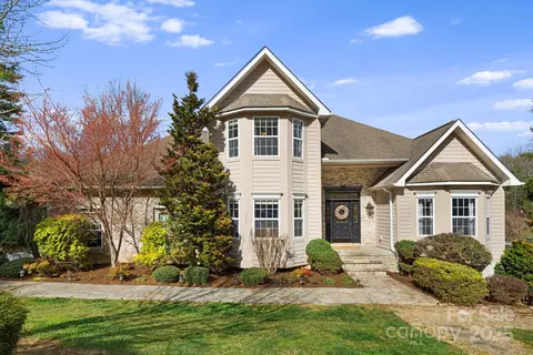 969 Rickel Dr, Hendersonville, NC 28739
