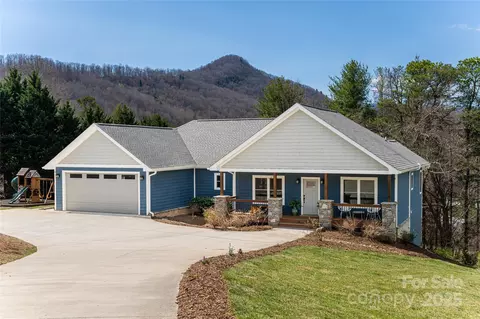 402 Tillery Rd, Leicester, NC 28748