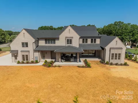20310 Havenview Dr, Cornelius, NC 28031 photo 3