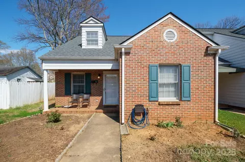 311 S Cedar C St #C, Lincolnton, NC 28092
