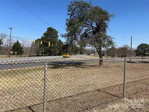 1350 Rock Barn Ne Rd NE, Conover, NC 28613