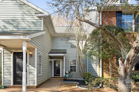 5212 Amity Springs Dr, Charlotte, NC 28212