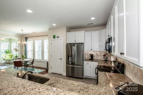 Kitchen - 18125 Ebenezer Dr, Cornelius, NC 28031 photo 1 of 5