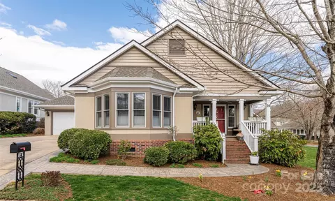 14 Creekside Way, Asheville, NC 28804