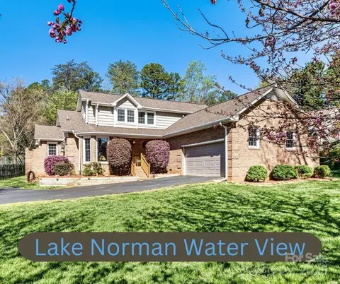 4221 Lake Shore S Rd S, Denver, NC 28037