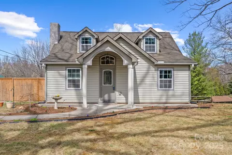 40 W Oakview Rd, Asheville, NC 28806