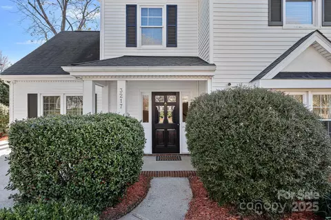 3217 Deep Meadow Ln, Charlotte, NC 28210