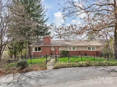 261 White Pine Dr, Asheville, NC 28805