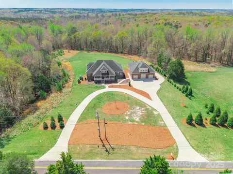 2236 Tuckaway Rd, Rock Hill, SC 29730