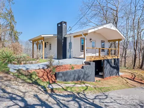 93 Sanctuary Hill Dr, Canton, NC 28716