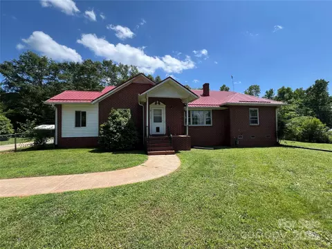 179 Sunnyside St, Forest City, NC 28043