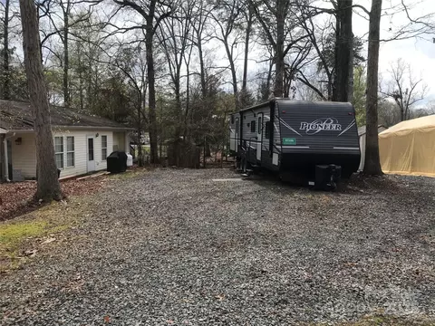 137 Landlubber Trl, Mount Gilead, NC 27306