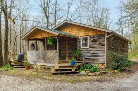 8 Grant Ln, Saluda, NC 28773 photo 2