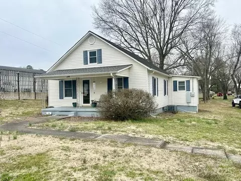 114 Pinewood Rd, Granite Falls, NC 28630