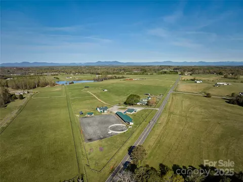 570 Lambs Grill Rd, Rutherfordton, NC 28139