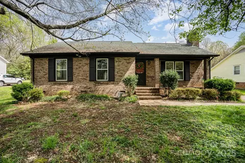 9229 Shackleford Ter, Charlotte, NC 28227