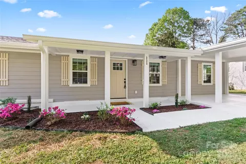 325 Club View Ln, Matthews, NC 28105