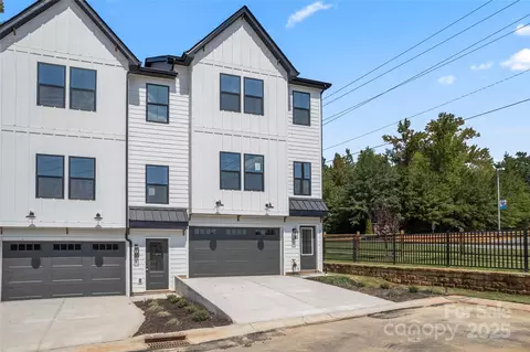 313 Yaupon Ct, Fort Mill, SC 29708