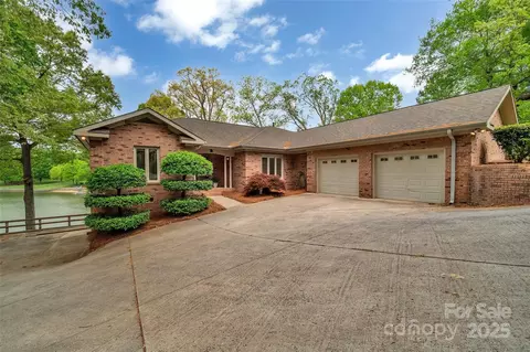 11153 Turtle Bay Ct, Tega Cay, SC 29708 photo 4