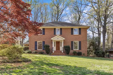 617 Robmont Rd, Charlotte, NC 28270