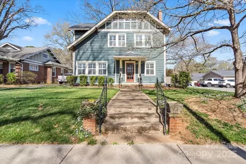 213 S Academy St, Mooresville, NC 28115