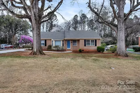 403 Hillcrest Dr, Huntersville, NC 28078