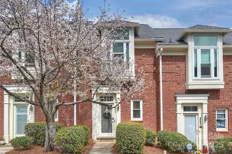 2667 Dilworth Heights Ln, Charlotte, NC 28209