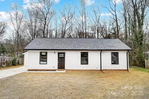 6706 Holston Ct, Charlotte, NC 28215