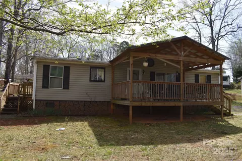 34 Stone Dr, Marion, NC 28752