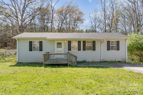 1577 Plyler Lake Rd, Gastonia, NC 28054