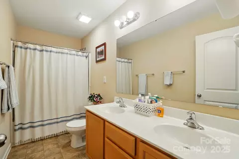 Bath - 3272 Saddlebrook Dr, Midland, NC 28107 photo 2 of 2