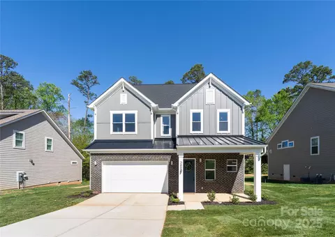 3895 12th Ne St NE, Hickory, NC 28601