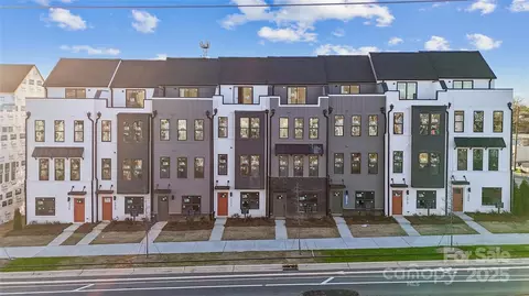3626 S Tryon 21 St #21, Charlotte, NC 28217