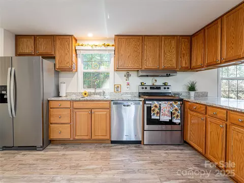 Kitchen - 18 Brookside St, Clyde, NC 28721 photo 4 of 6