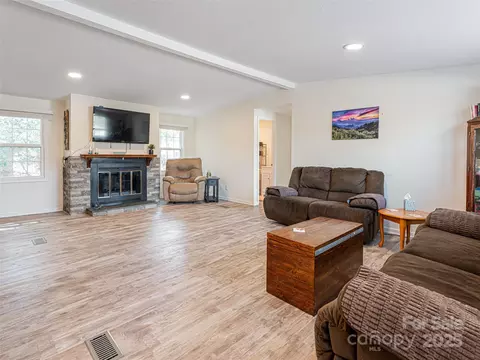 Living - 18 Brookside St, Clyde, NC 28721 photo 1 of 4