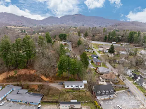 View/Area - 18 Brookside St, Clyde, NC 28721 photo 1 of 3