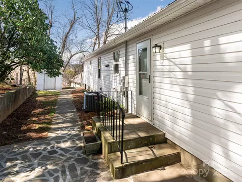 Exterior - 18 Brookside St, Clyde, NC 28721 photo 6 of 10