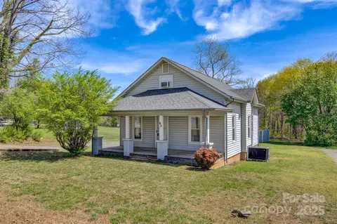 60 Duke St, Granite Falls, NC 28630