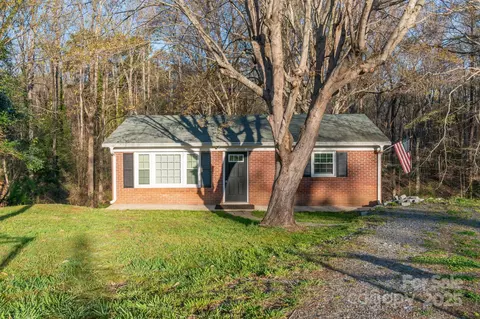 112 Carol Ct, Dallas, NC 28034