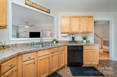 Kitchen - 3112 Mcgee Ln, Monroe, NC 28110 photo 4 of 5