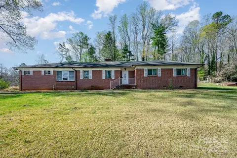 724 Rocky River W Rd W, Charlotte, NC 28213