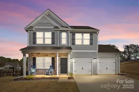 2410 Waverly Dr, Monroe, NC 28112