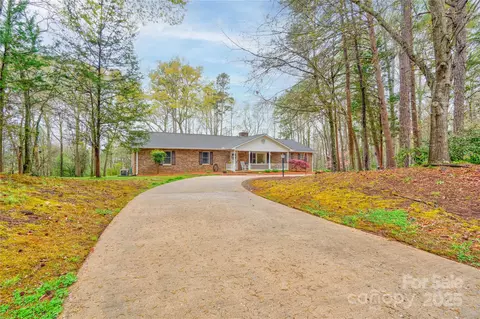 1106 Yancey St, Shelby, NC 28150